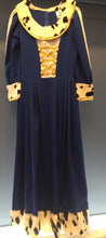 Load image into Gallery viewer, Ladies Medieval Queen costume

