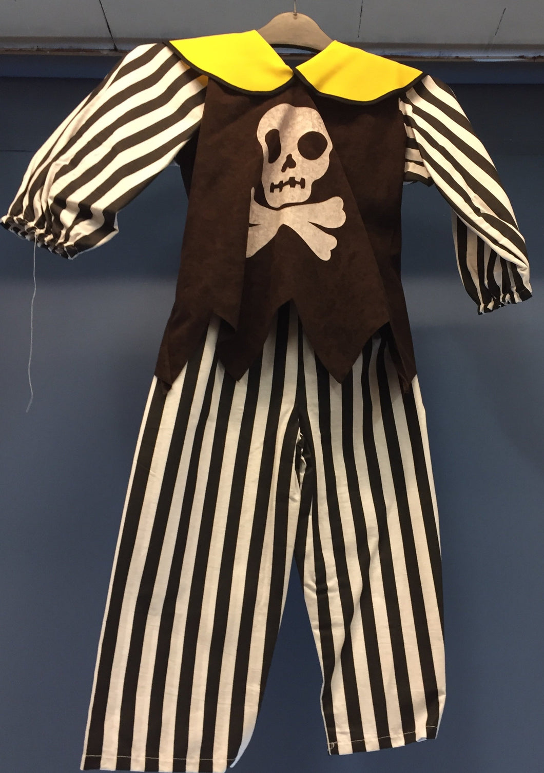 Boys Pirate 2 Piece Costume