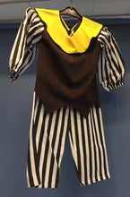 Load image into Gallery viewer, Boys Pirate 2 Piece Costume
